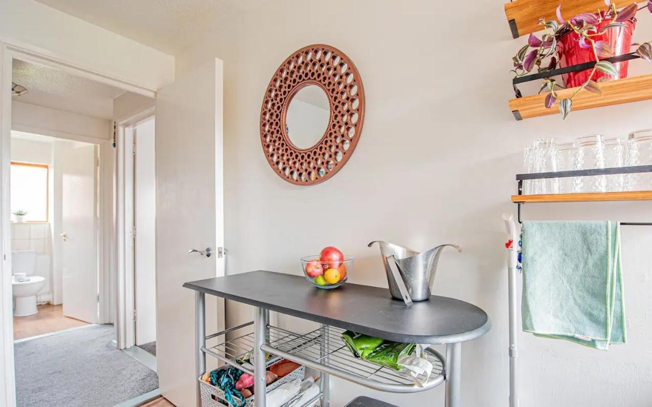 Home Away Home Near Heathrow Airport Cowley  외부 사진