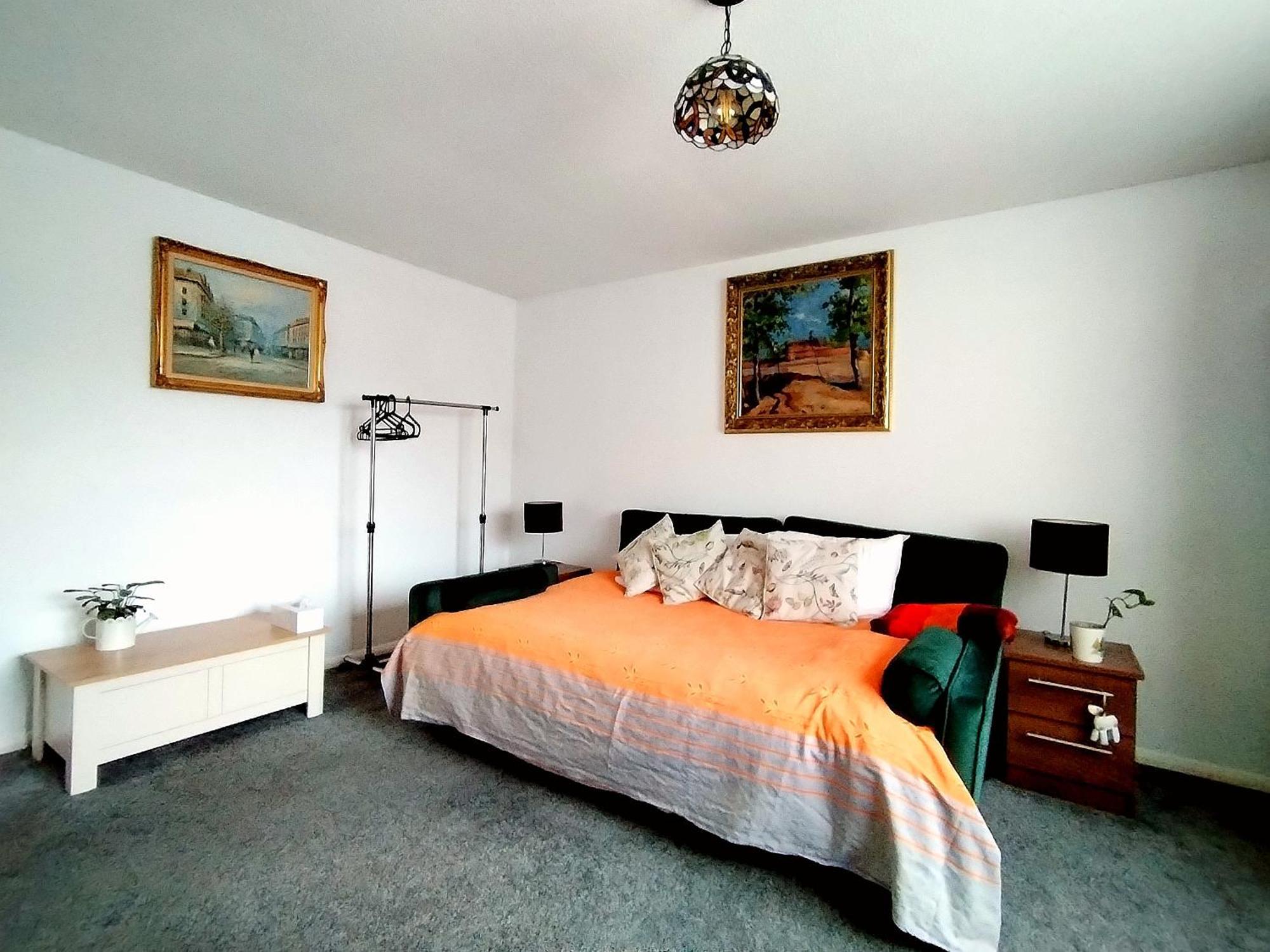 Home Away Home Near Heathrow Airport Cowley  외부 사진